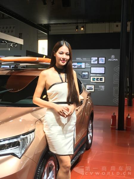 成都车展美女欣赏5.jpg