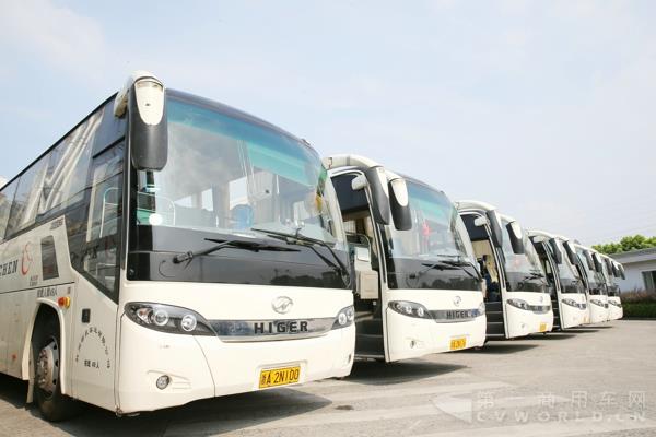 峰会期间服务内场外媒接送的海格KLQ6115客车.jpg