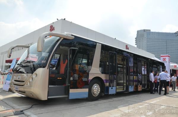 宇通机场摆渡车 (8).jpg