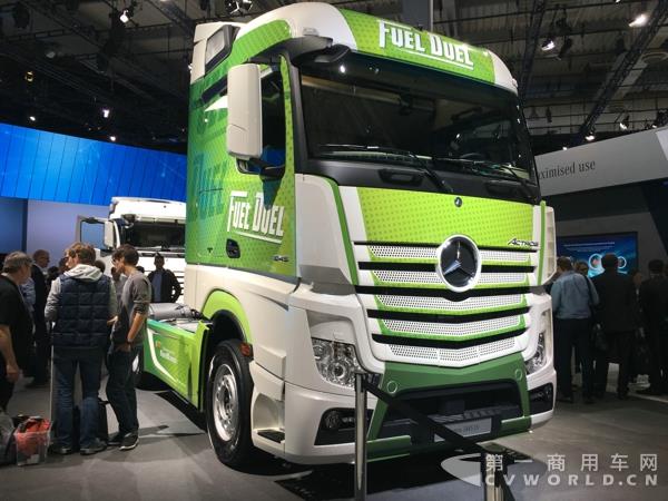 奔驰Actros Fuel Duel 2.jpg