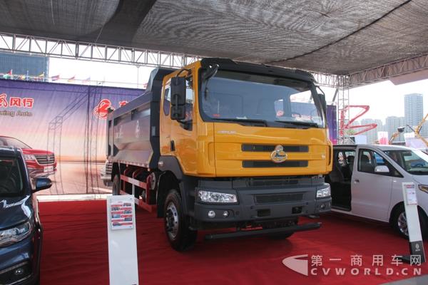 柳汽乘龙自卸车 (2).jpg