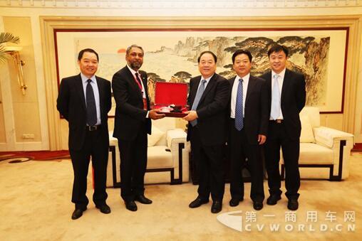 马纯济会见供应商及国内外大客户代表.jpg