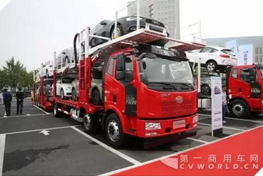 解放J6L 6X2平头中置轴轿运车.jpg
