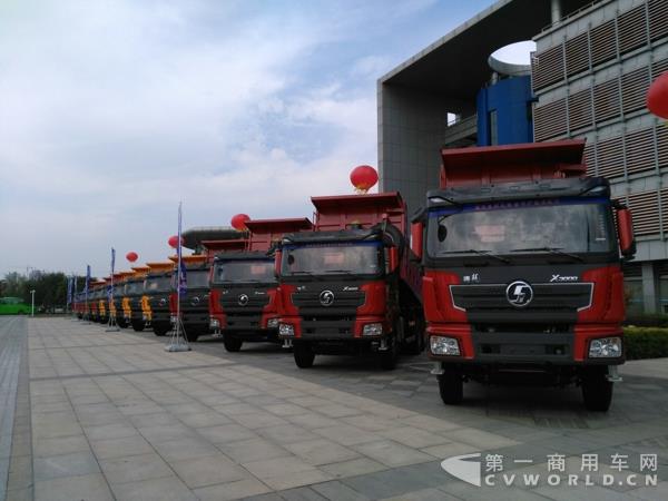 陕汽德龙X3000自卸车4.jpg