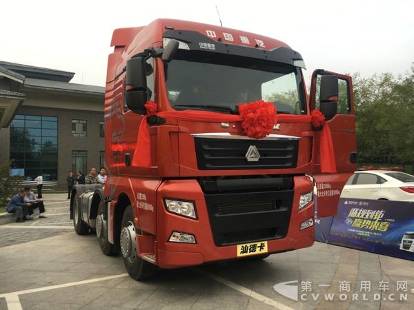 汕德卡6×2牵引车.jpg