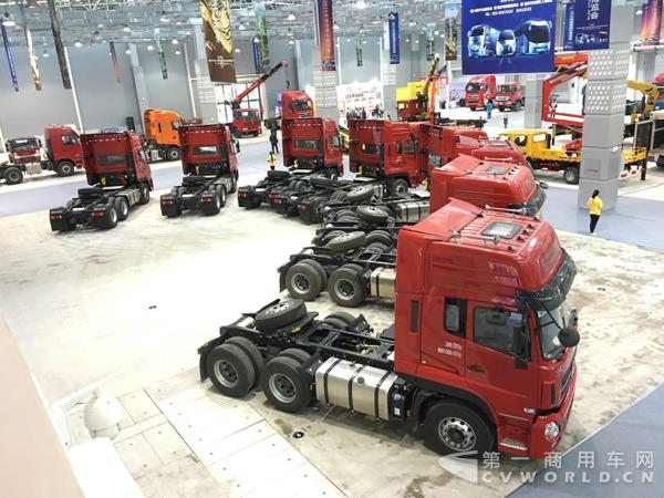 东风商用车展车.jpg