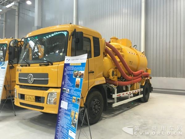 东风天锦强力吸污车3.jpg