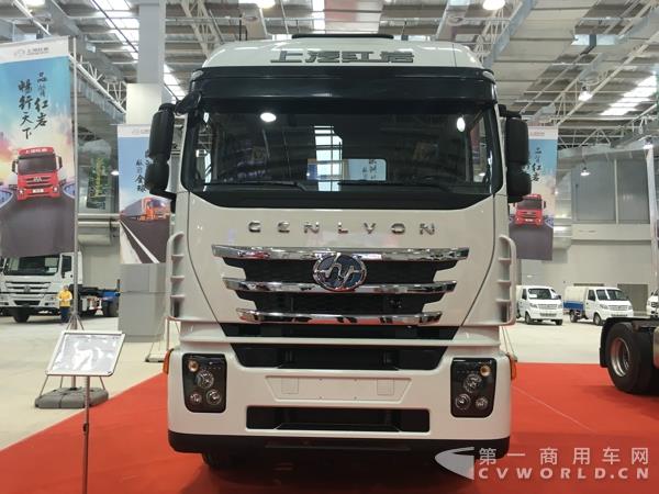 红岩杰狮C500牵引车.jpg