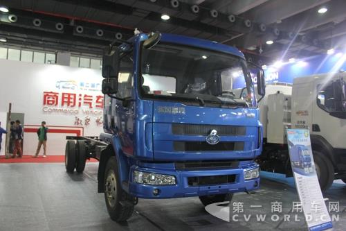 乘龙1M3YE16A51D2A (2).jpg