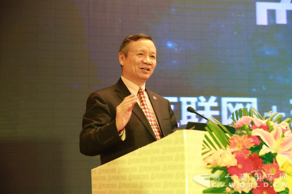 中国物流学会副会长、德利得物流运营总监恽绵.png