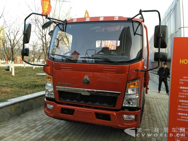 HOWO悍将轻量化载货车,搭载云内D25发动机2.jpg HOWO悍将轻量化载货车,搭载云内D25发动机2.jpg