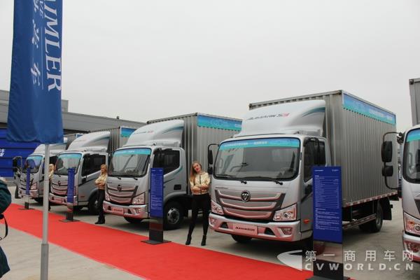 现场展示的欧马可S3超级卡车 (2).jpg