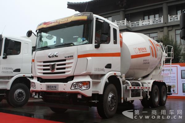 联合卡车6X4搅拌车.jpg