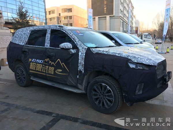 大通D90 SUV.JPG