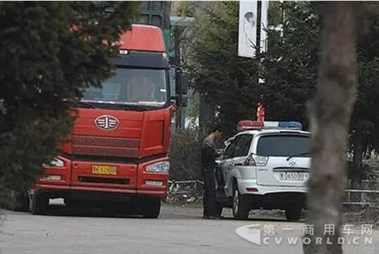 政府出台大量政策狠抓超载 今年运费真的会大涨吗？6.jpg