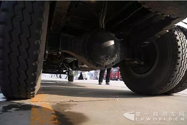 德龙L3000载货车24.jpg