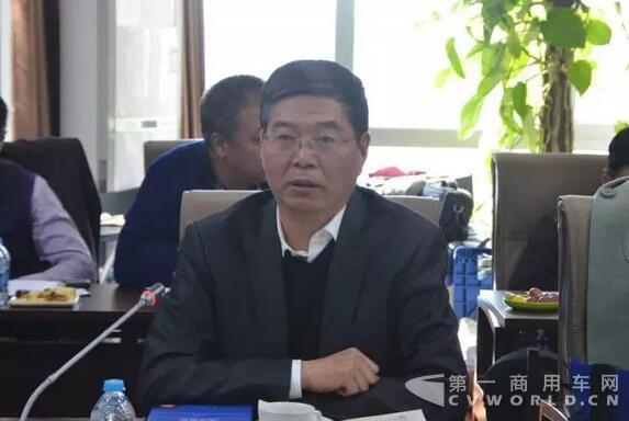 专家企业齐出招 2017客车蓝皮书编纂研讨会收获大7.jpg