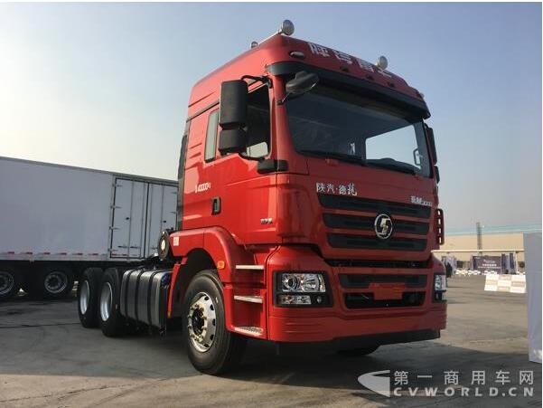 陕汽德龙新M3000 6×4牵引车.jpg