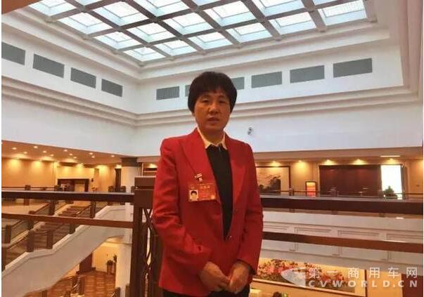 全国人大代表、安琪集团酵母股份有限公司研发中心主任姚鹃.jpg