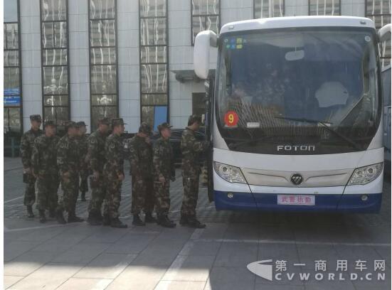 承担安全保障运输任务的福田欧辉BJ6129客车.jpg