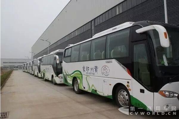 公路客车4.jpg