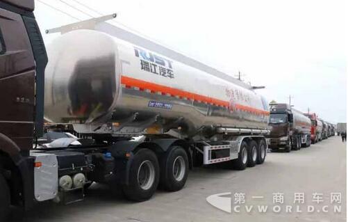 铝合金液罐车.jpg