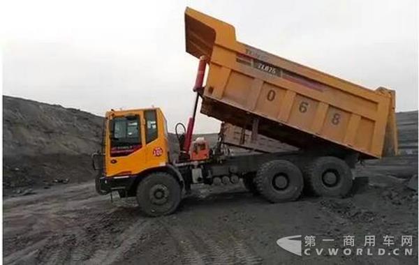 同力重工TL875D矿用车作业现场.jpg