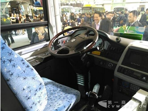 中通氢燃料电池客车内饰.jpg