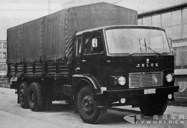 耶尔奇315MD3型9吨重型载货汽车1.jpg