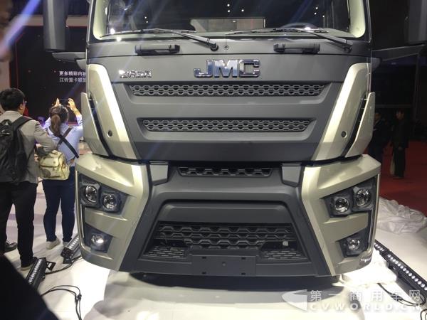 江铃威龙6×4重型牵引车新品 (1).jpg