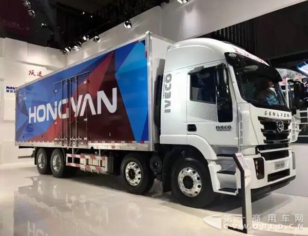 红岩杰狮C500 4×2大马力牵引车1.jpg