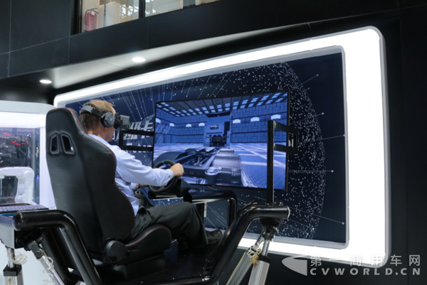 用户体验VR虚拟现实技术.png