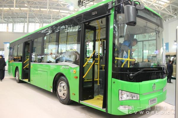 金旅XML6115JHEV混合动力城市客车.jpg