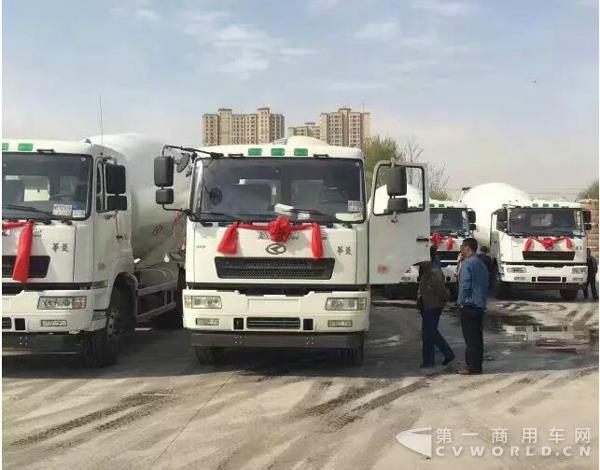 星马搅拌车3.jpg