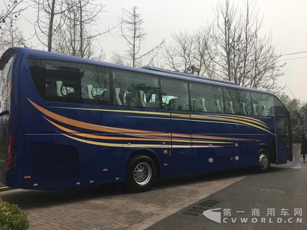 福田欧辉BJ6122系列城间客车2.jpg