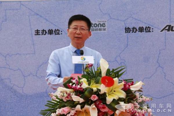 四通搬家有限公司董事长陈杰.jpg