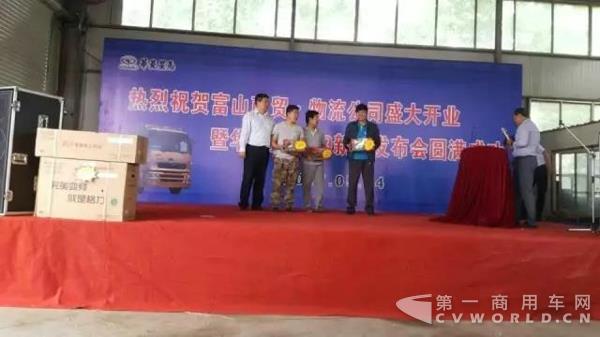推介显成效 枣庄客户现场下单.jpg