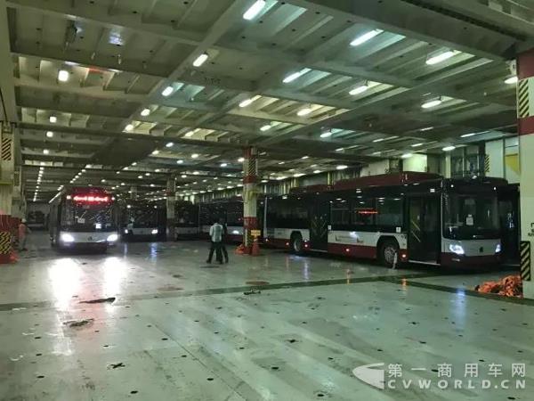 福田欧辉清洁能源公交车.jpg