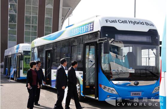 宇通燃料电池公交车.jpg