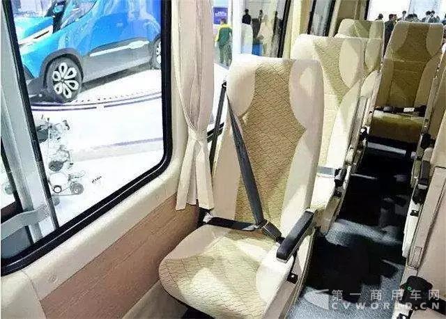 全新一代依维柯产品Daily2.jpg