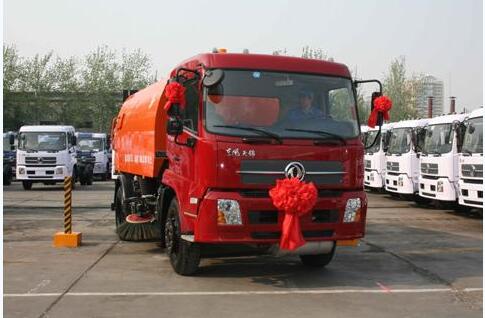 东风天锦.jpg