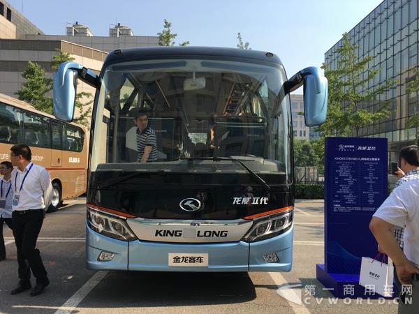 XMQ6127BYBEVL纯电动公路客车 (3).jpg