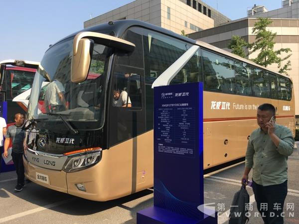 XMQ6127BYD5C公路客车.jpg