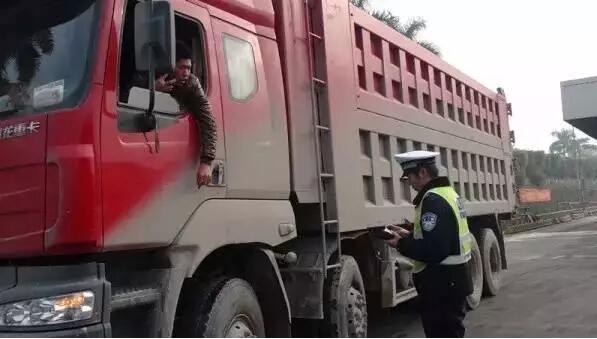 卡车.jpg