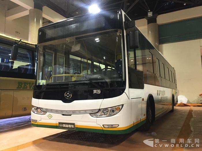 黄海DD6120CHEV2N混合动力公交客车1.jpg