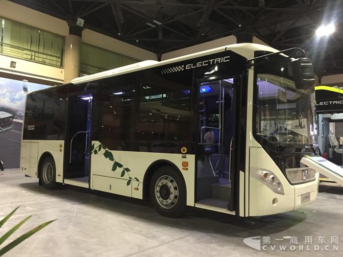 申沃SWB6868BEV05纯电动城市客车1.jpg