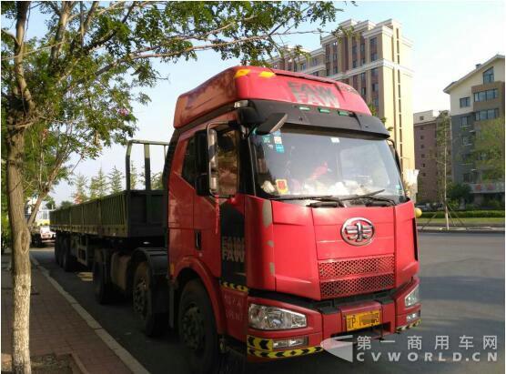 因为爱情和锡柴  看任光辉如何浪漫地开卡车1.jpg
