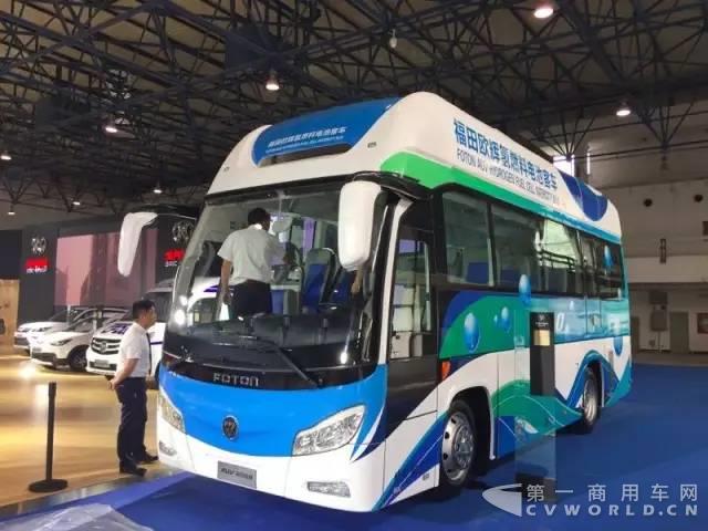 福田欧辉氢燃料电池客车亮相科博会.jpg