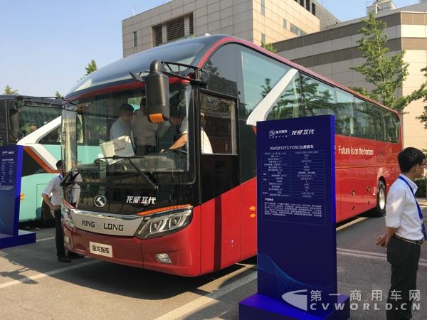 XMQ6127CYD5C公路客车 (4).jpg