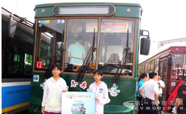 北京：非柴油公交车年底将达万辆.png